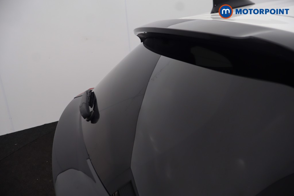 Toyota Yaris Design Automatic Petrol-Electric Hybrid Hatchback - Stock Number (1673776) - 40th supplementary image