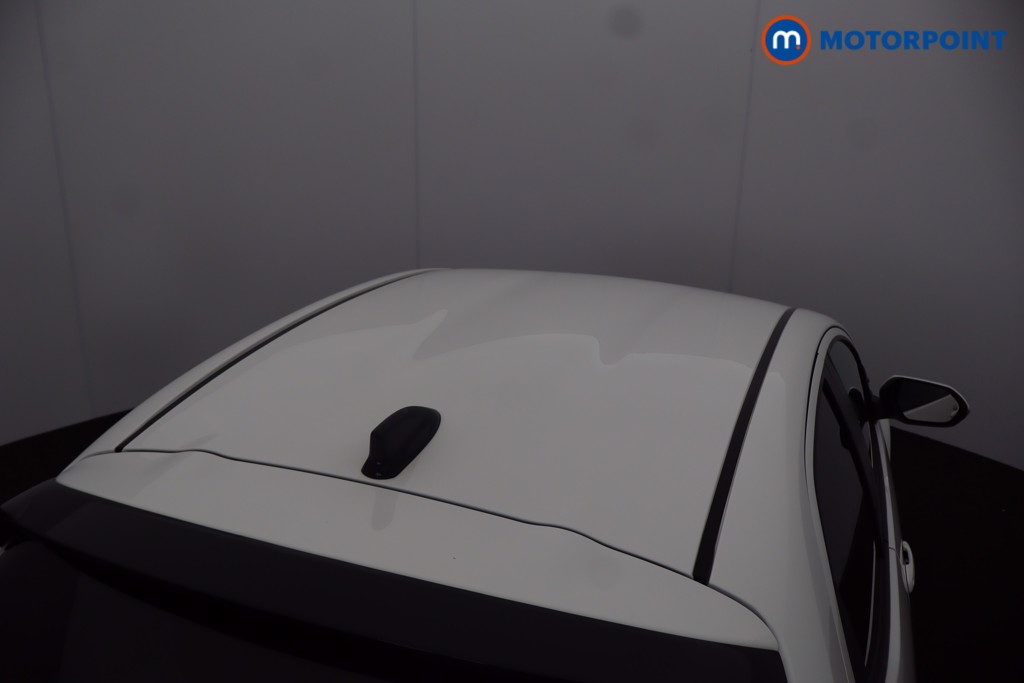 Toyota Yaris Design Automatic Petrol-Electric Hybrid Hatchback - Stock Number (1673776) - 42nd supplementary image