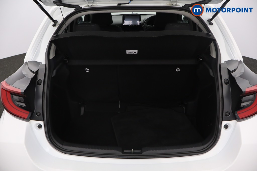 Toyota Yaris Design Automatic Petrol-Electric Hybrid Hatchback - Stock Number (1673776) - 44th supplementary image