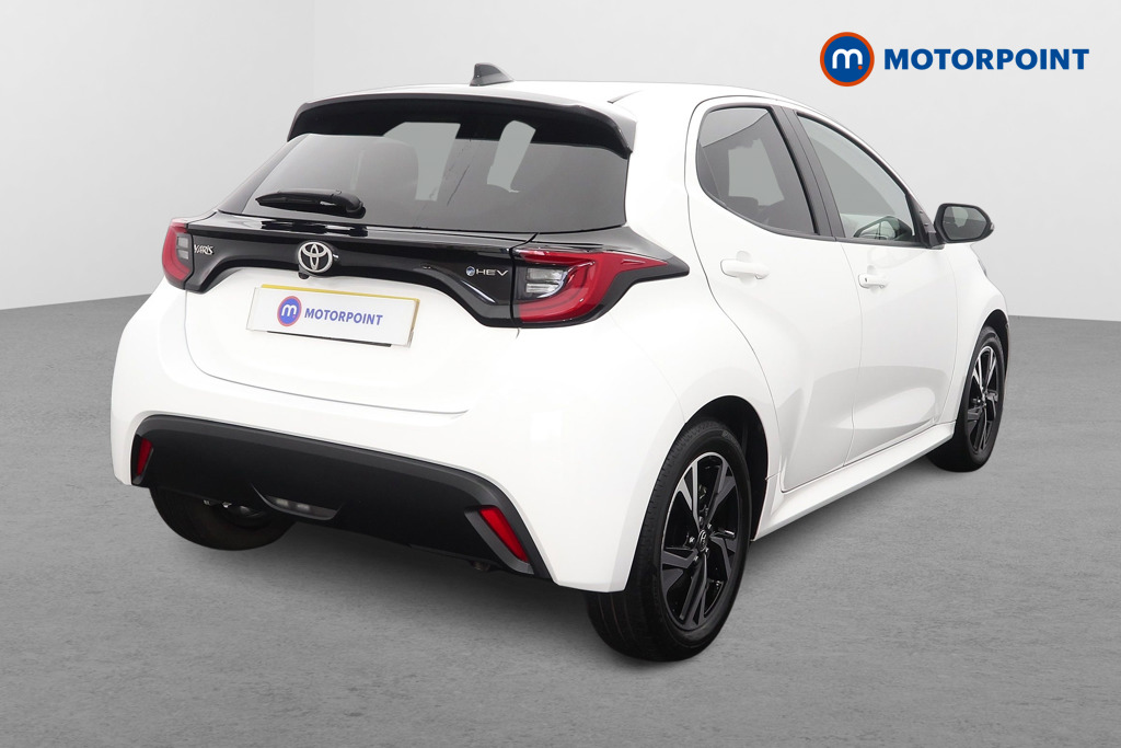 Toyota Yaris Design Automatic Petrol-Electric Hybrid Hatchback - Stock Number (1673776) - Drivers side rear corner