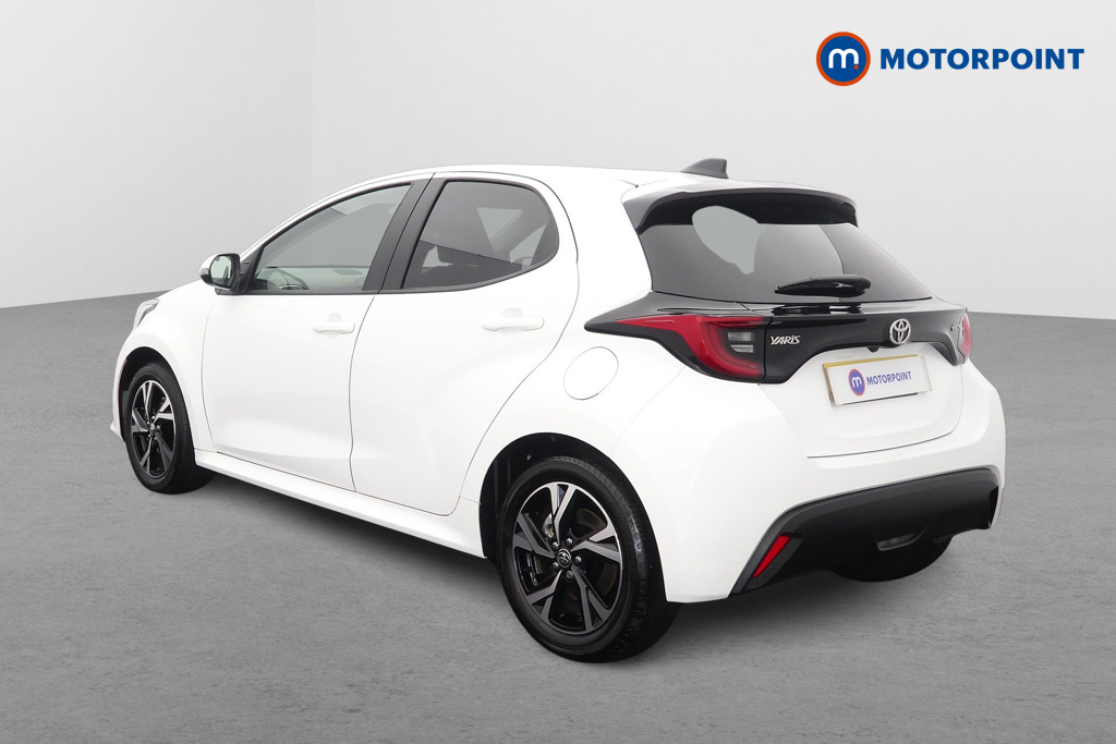 Toyota Yaris Design Automatic Petrol-Electric Hybrid Hatchback - Stock Number (1673776) - Passenger side rear corner