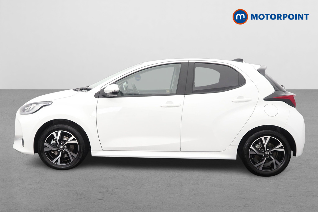 Toyota Yaris Design Automatic Petrol-Electric Hybrid Hatchback - Stock Number (1673776) - Passenger side