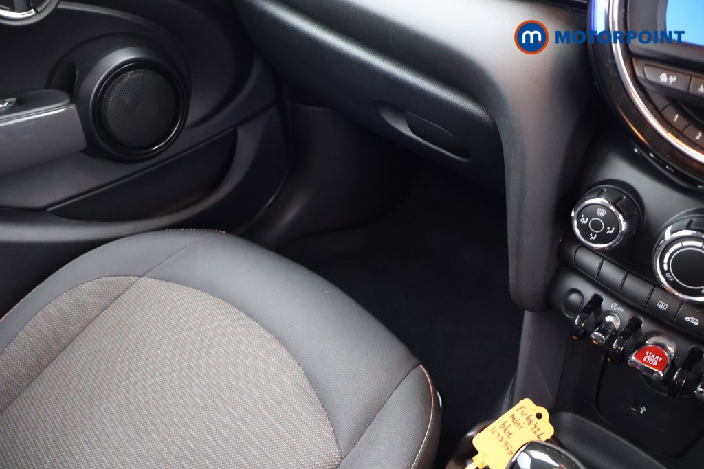 Mini Hatchback Cooper Automatic Petrol Hatchback - Stock Number (1673950) - 17th supplementary image