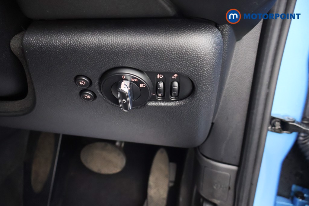 Mini Hatchback Cooper Automatic Petrol Hatchback - Stock Number (1673950) - 18th supplementary image