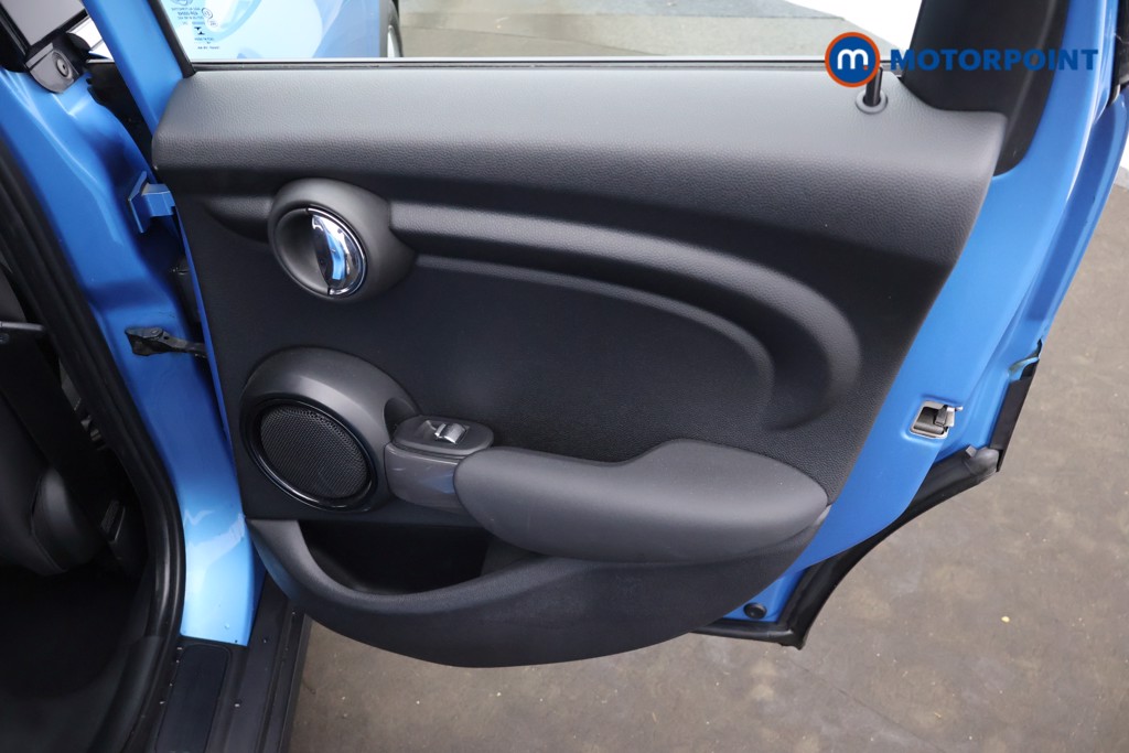 Mini Hatchback Cooper Automatic Petrol Hatchback - Stock Number (1673950) - 23rd supplementary image