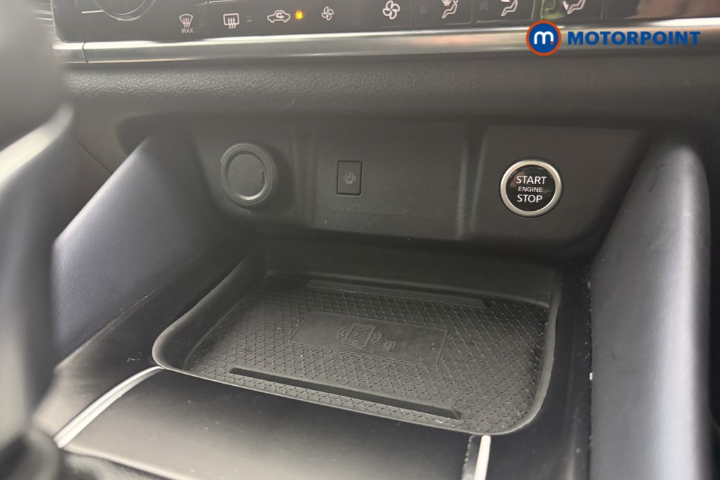 Nissan Qashqai Tekna Manual Petrol SUV - Stock Number (1674030) - 14th supplementary image