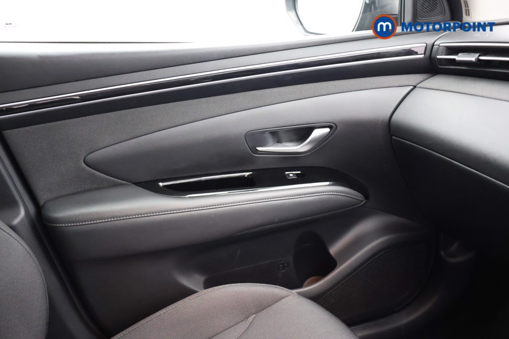 Hyundai Tucson Se Connect Manual Petrol SUV - Stock Number (1674173) - 16th supplementary image