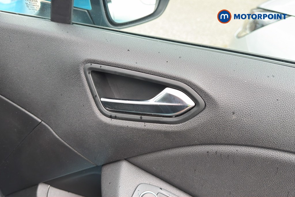 Renault Clio Iconic Manual Petrol Hatchback - Stock Number (1674602) - 3rd supplementary image