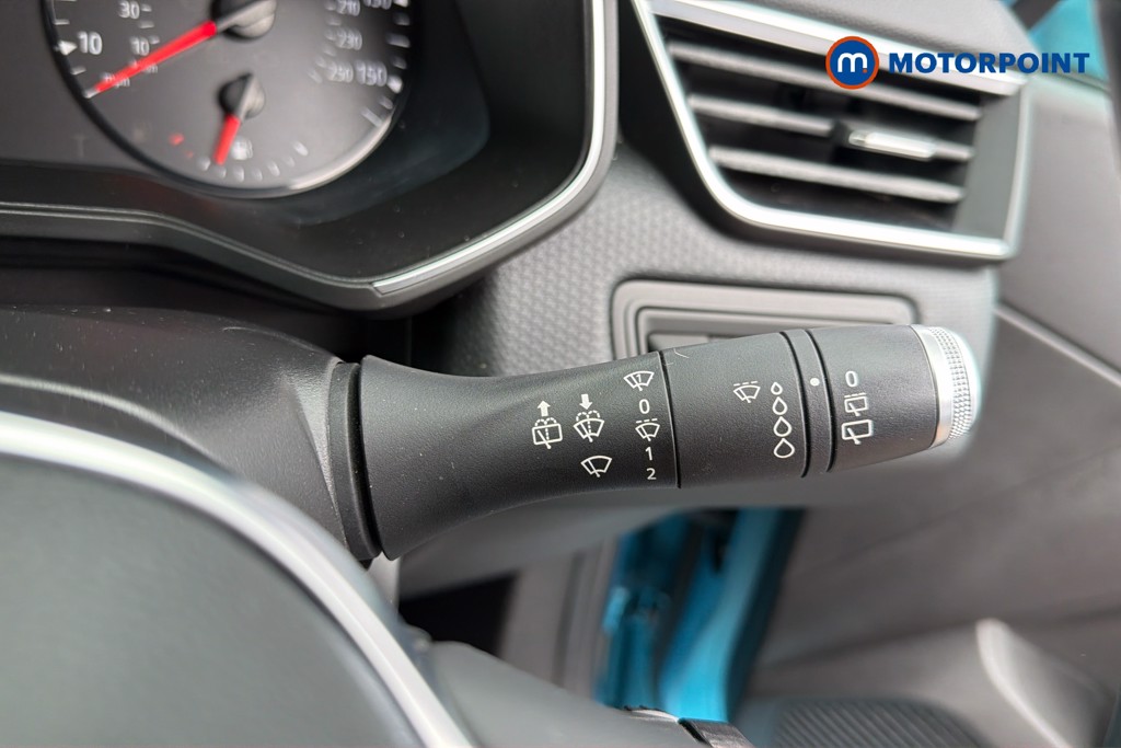 Renault Clio Iconic Manual Petrol Hatchback - Stock Number (1674602) - 11th supplementary image