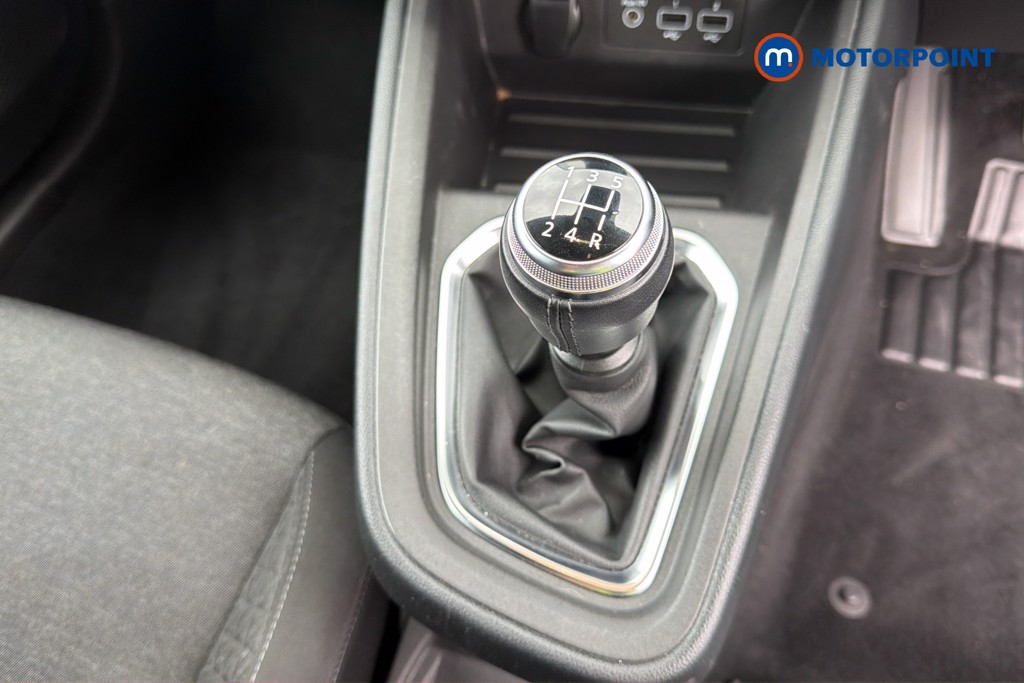 Renault Clio Iconic Manual Petrol Hatchback - Stock Number (1674602) - 15th supplementary image