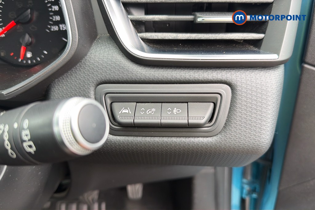 Renault Clio Iconic Manual Petrol Hatchback - Stock Number (1674602) - 17th supplementary image