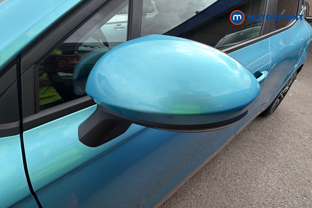 Renault Clio Iconic Manual Petrol Hatchback - Stock Number (1674602) - 19th supplementary image