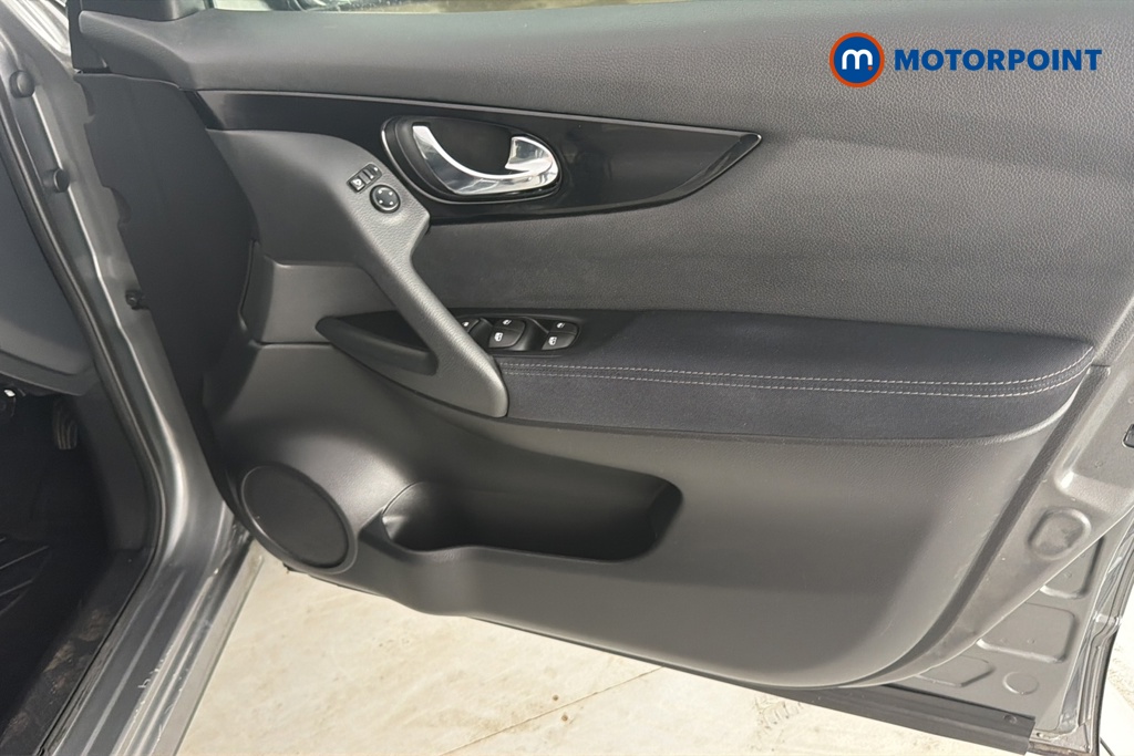 Nissan Qashqai Acenta Premium Manual Petrol SUV - Stock Number (1674663) - 18th supplementary image
