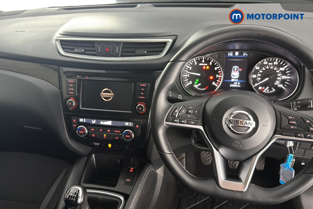 Nissan Qashqai Acenta Premium Manual Petrol SUV - Stock Number (1674663) - 1st supplementary image