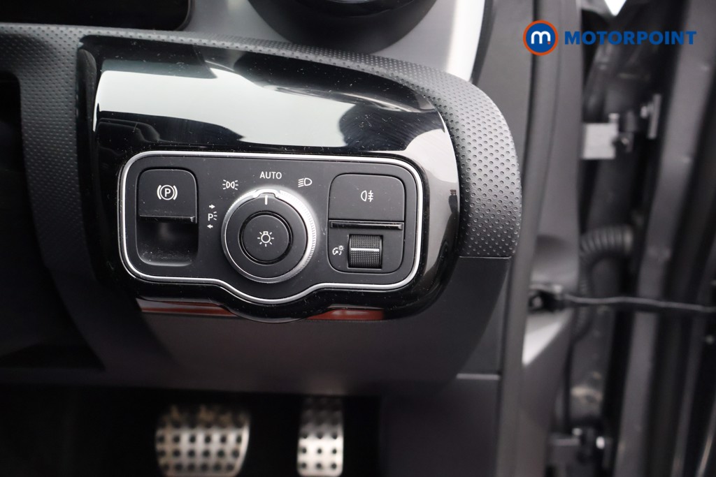 Mercedes-Benz A Class Amg Line Automatic Petrol Hatchback - Stock Number (1674831) - 18th supplementary image