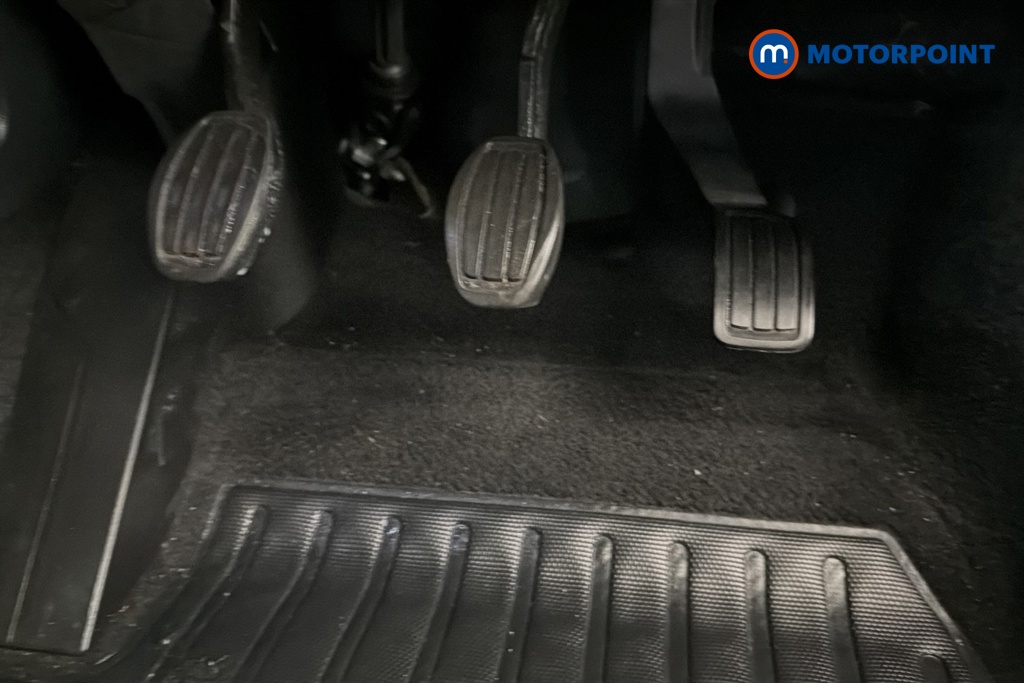 Peugeot 2008 Allure Manual Petrol SUV - Stock Number (1674869) - 24th supplementary image