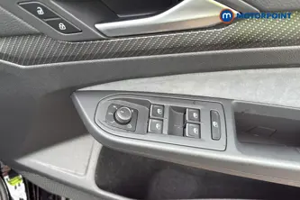 Volkswagen Golf R Automatic Petrol Hatchback - Stock Number (1674919) - 19th supplementary image
