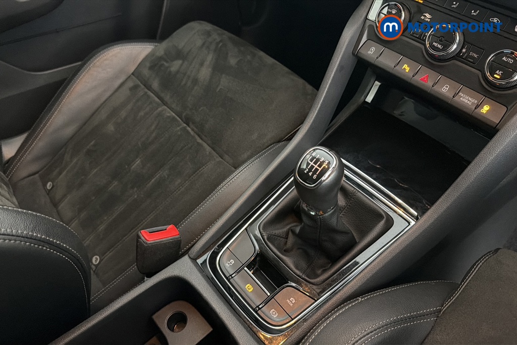 Skoda Karoq Se L Manual Petrol SUV - Stock Number (1675136) - 15th supplementary image
