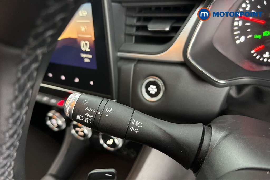 Renault Captur Iconic Automatic Petrol SUV - Stock Number (1675502) - 5th supplementary image