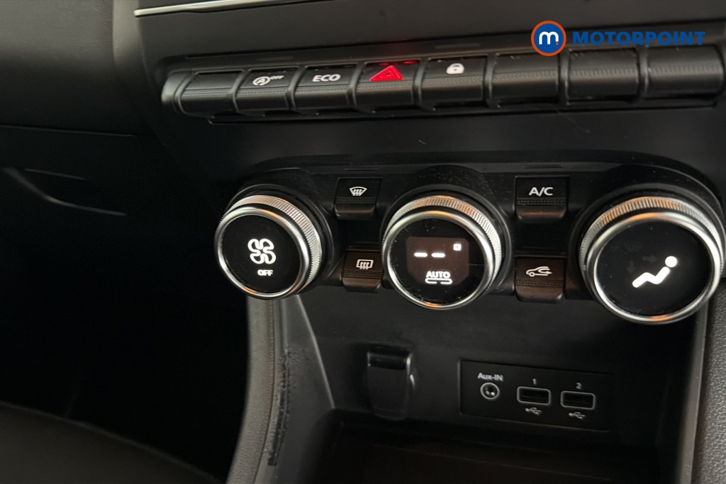 Renault Captur Iconic Automatic Petrol SUV - Stock Number (1675502) - 12th supplementary image