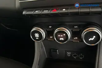 Renault Captur Iconic Automatic Petrol SUV - Stock Number (1675502) - 12th supplementary image