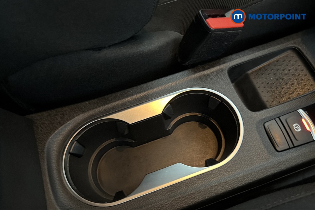 Renault Captur Iconic Automatic Petrol SUV - Stock Number (1675502) - 16th supplementary image