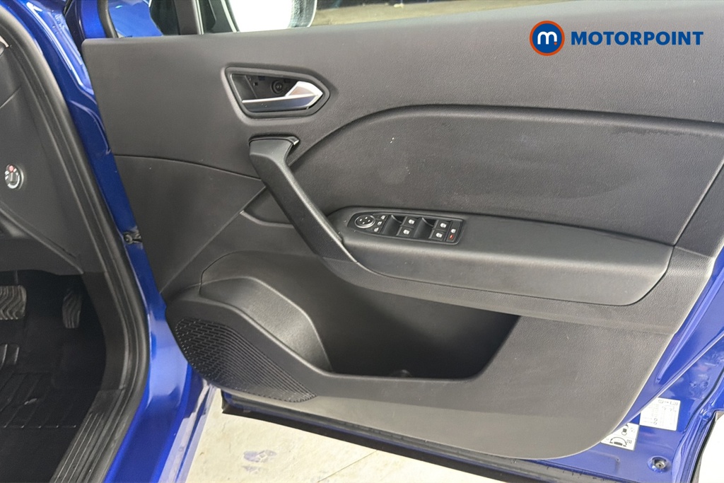 Renault Captur Iconic Automatic Petrol SUV - Stock Number (1675502) - 18th supplementary image