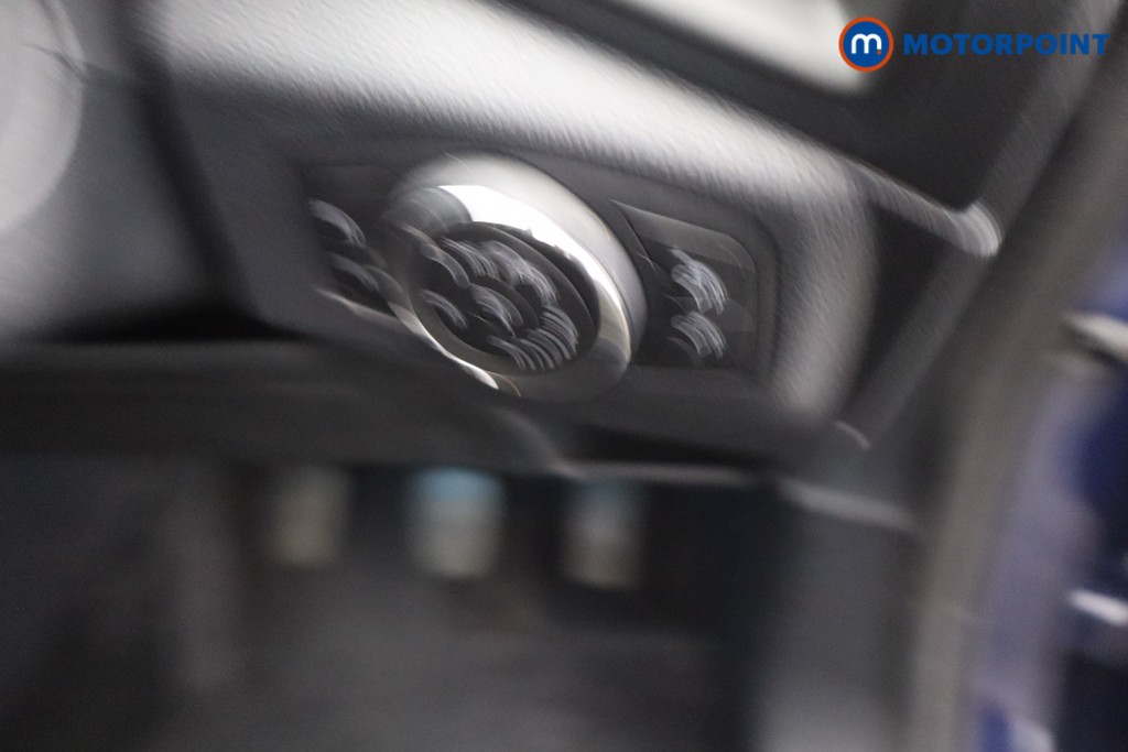 Ford Ecosport Titanium Manual Petrol SUV - Stock Number (1675535) - 11th supplementary image