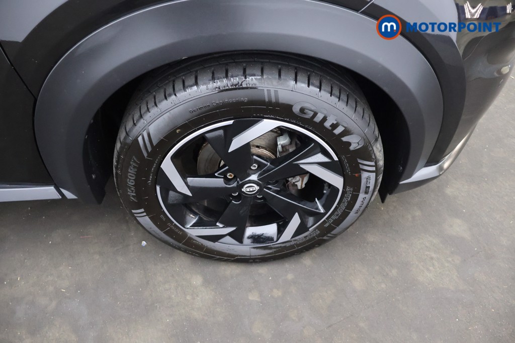 Nissan Juke N-Connecta Automatic Petrol-Electric Hybrid SUV - Stock Number (1675553) - 4th supplementary image