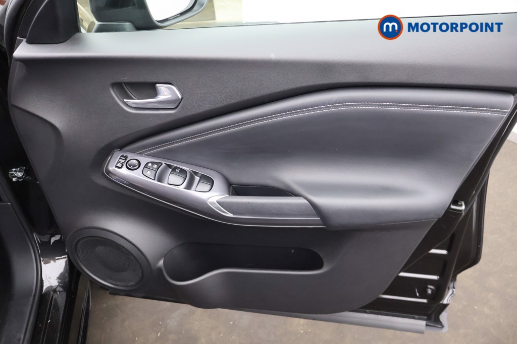 Nissan Juke N-Connecta Automatic Petrol-Electric Hybrid SUV - Stock Number (1675553) - 19th supplementary image
