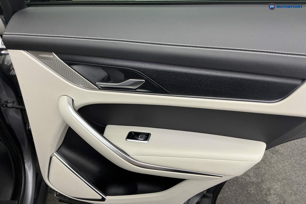 Jaguar F-Pace R-Dynamic Hse Black Automatic Diesel SUV - Stock Number (1675665) - 26th supplementary image