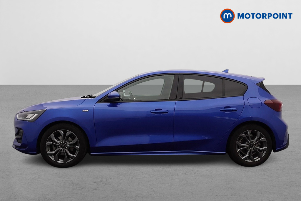 Ford Focus St-Line Manual Petrol Hatchback - Stock Number (1675687) - Passenger side