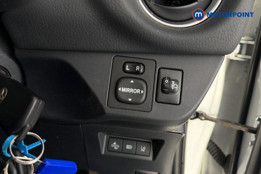 Toyota Yaris Y20 Manual Petrol Hatchback - Stock Number (1675823) - 18th supplementary image