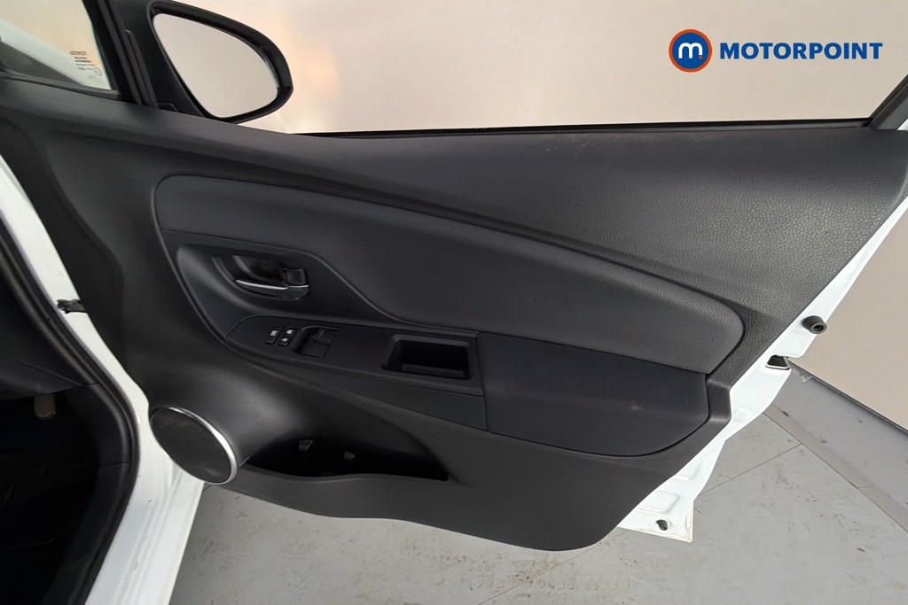 Toyota Yaris Y20 Manual Petrol Hatchback - Stock Number (1675823) - 19th supplementary image