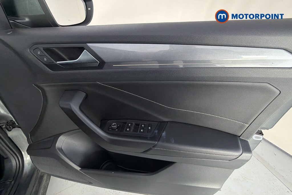 Volkswagen T-Roc Style Automatic Diesel SUV - Stock Number (1653855) - 19th supplementary image