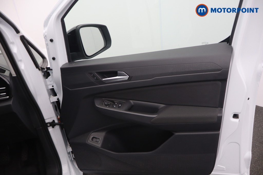 Ford Transit Connect Limited Automatic Petrol Plug-In Hybrid Panel Van - Stock Number (1656704) - 10th supplementary image