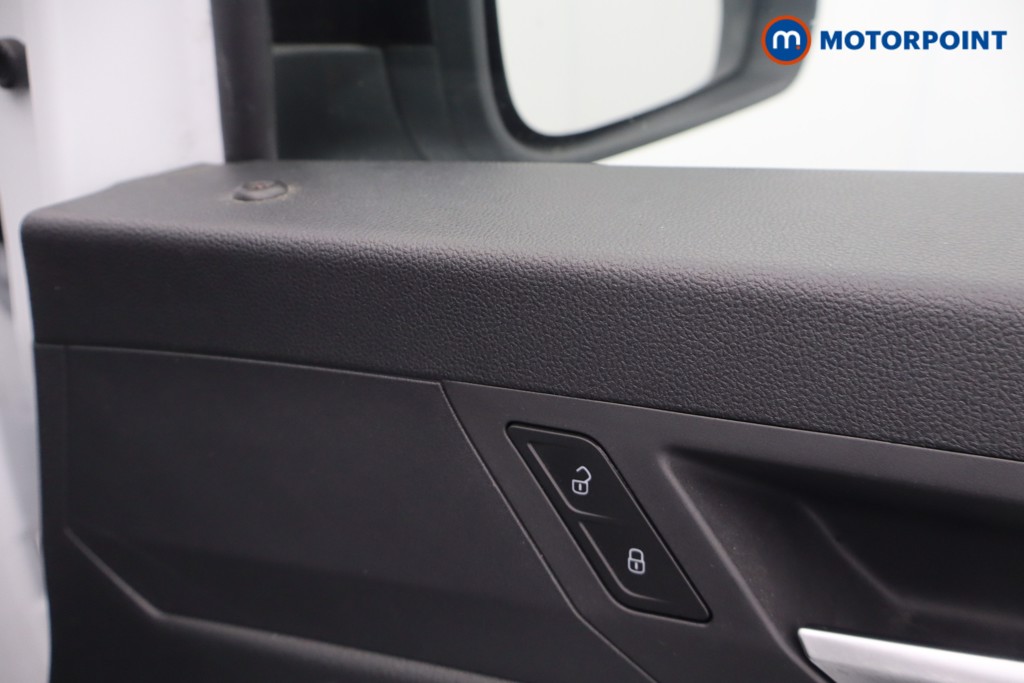 Ford Transit Connect Limited Automatic Petrol Plug-In Hybrid Panel Van - Stock Number (1656704) - 11th supplementary image