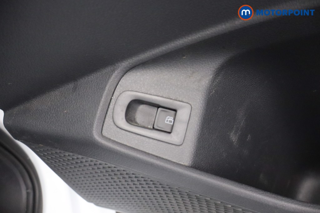 Ford Transit Connect Limited Automatic Petrol Plug-In Hybrid Panel Van - Stock Number (1656704) - 13th supplementary image