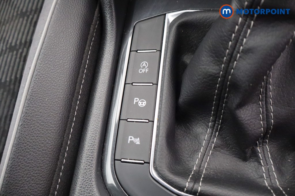 Volkswagen Tiguan R-Line Automatic Petrol SUV - Stock Number (1658310) - 17th supplementary image