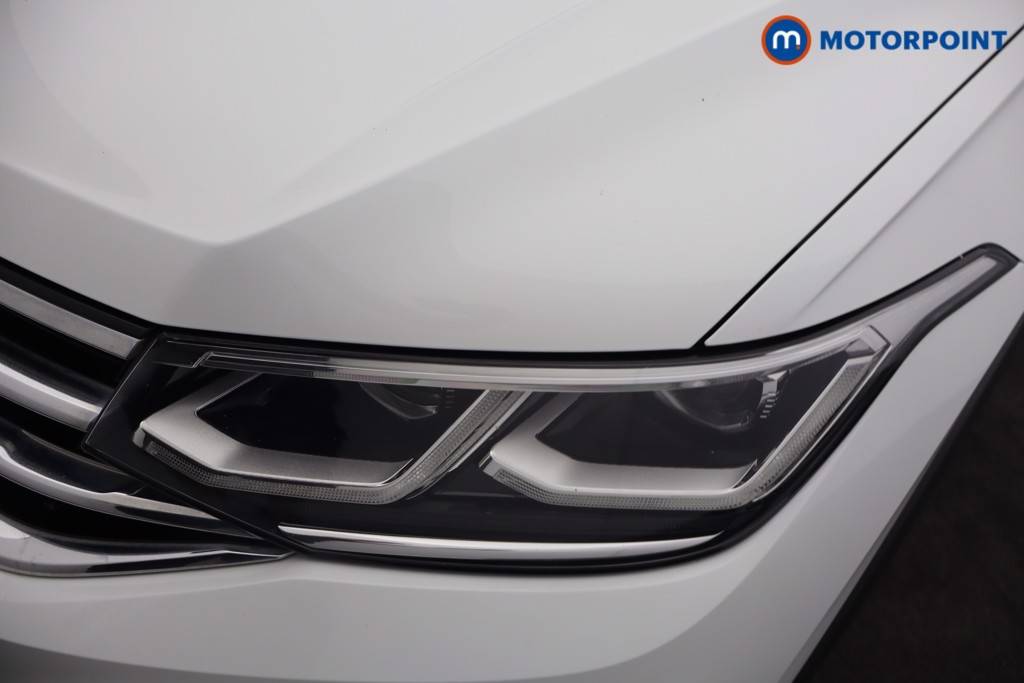 Volkswagen Tiguan R-Line Automatic Petrol SUV - Stock Number (1658310) - 23rd supplementary image