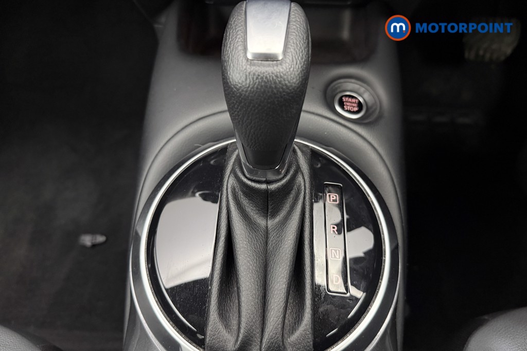 Nissan Juke N-Connecta Automatic Petrol SUV - Stock Number (1658696) - 7th supplementary image