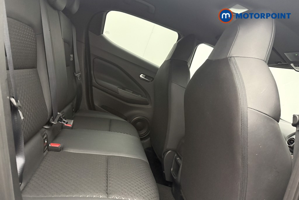 Nissan Juke N-Connecta Automatic Petrol SUV - Stock Number (1658696) - 9th supplementary image