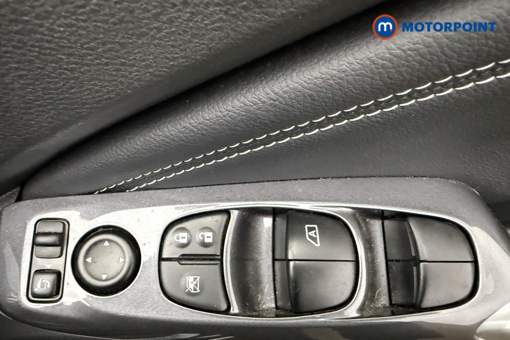 Nissan Juke N-Connecta Automatic Petrol SUV - Stock Number (1658696) - 19th supplementary image