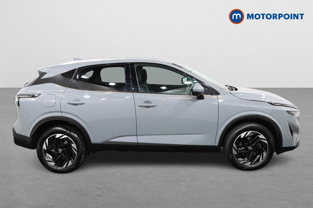 Nissan Qashqai N-Connecta Manual Petrol SUV - Stock Number (1661364) - Drivers side