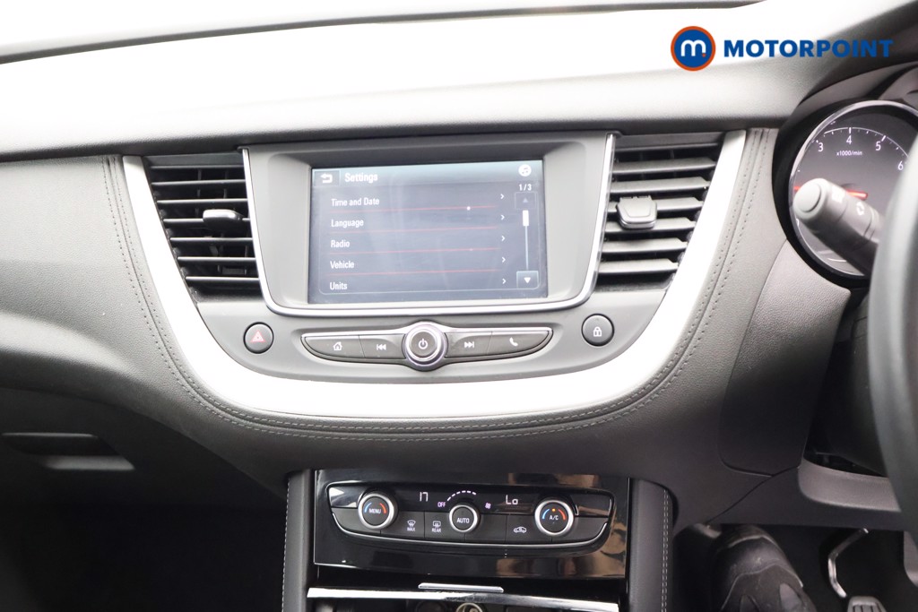 Vauxhall Grandland X SE Manual Petrol SUV - Stock Number (1661463) - 8th supplementary image