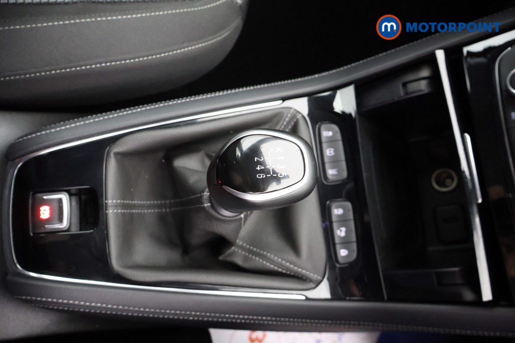 Vauxhall Grandland X SE Manual Petrol SUV - Stock Number (1661463) - 9th supplementary image
