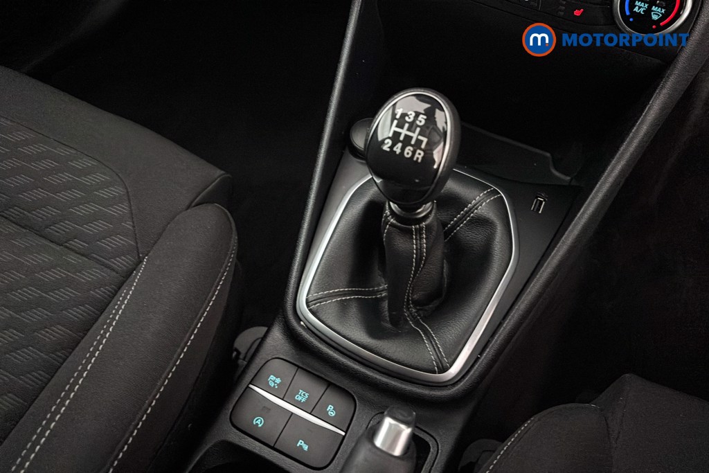 Ford Fiesta Titanium Manual Petrol Hatchback - Stock Number (1663458) - 15th supplementary image