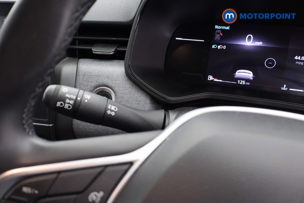 Renault Clio Evolution Manual Petrol Hatchback - Stock Number (1665134) - 8th supplementary image