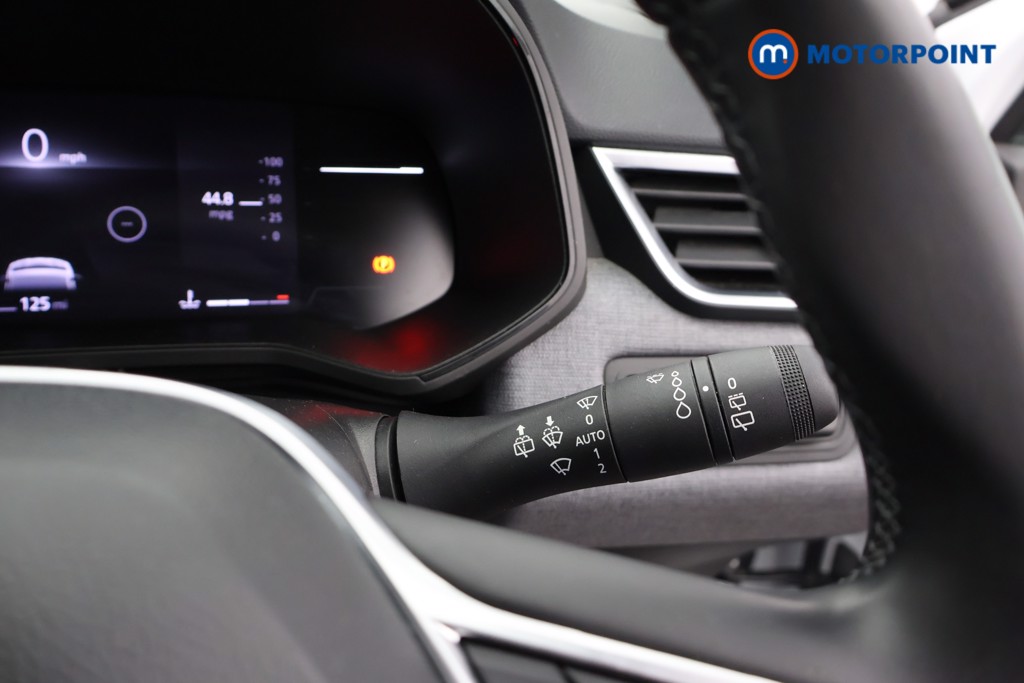 Renault Clio Evolution Manual Petrol Hatchback - Stock Number (1665134) - 9th supplementary image