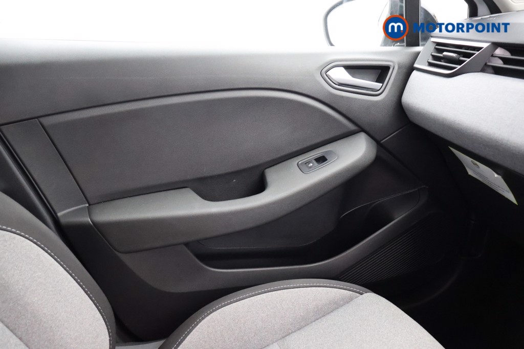 Renault Clio Evolution Manual Petrol Hatchback - Stock Number (1665134) - 17th supplementary image